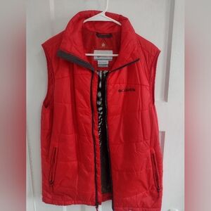 Columbia Men's Bright Red Vest